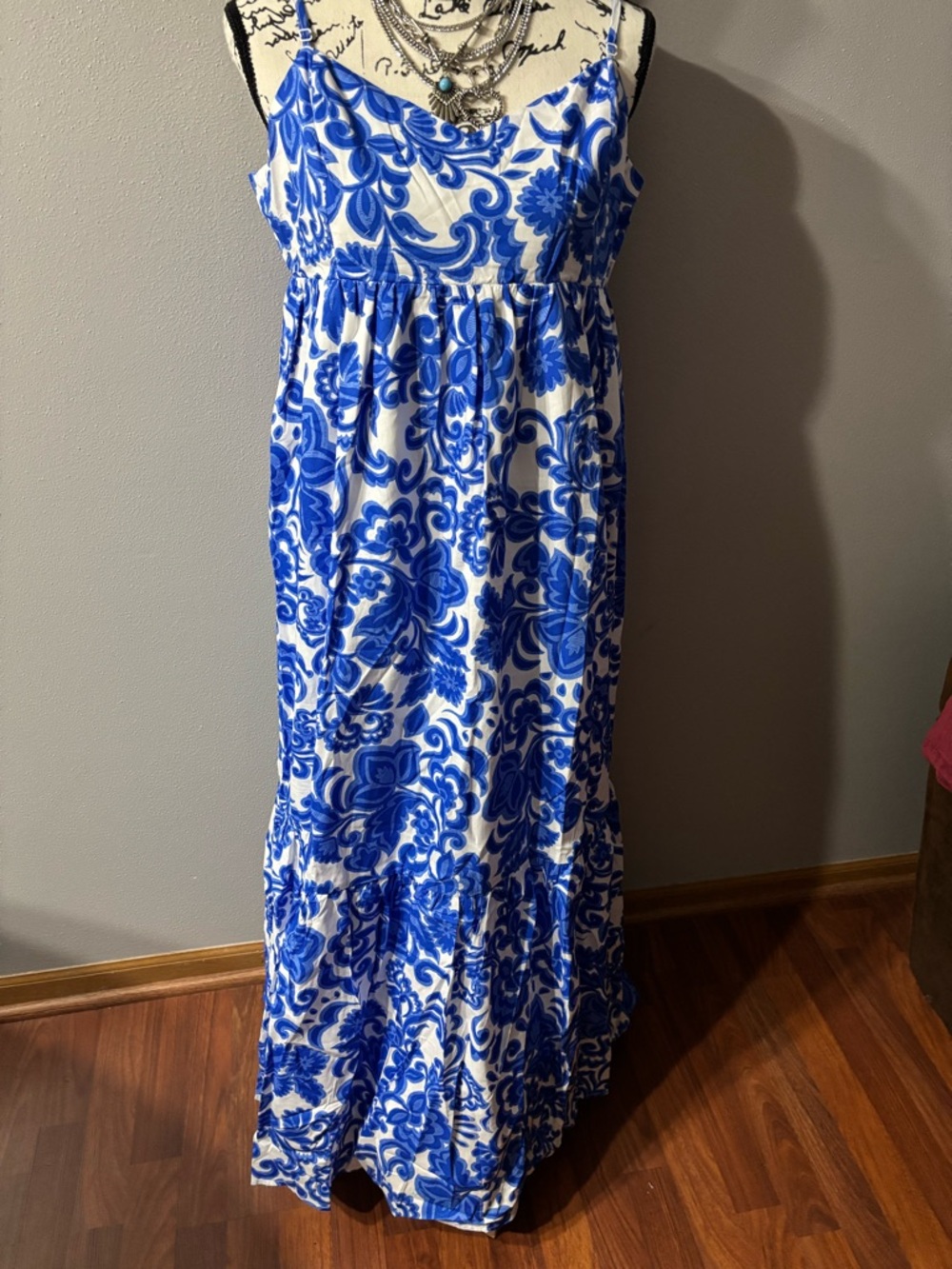Sugar Lips Maxi Dress 50” Length 22” Ptp